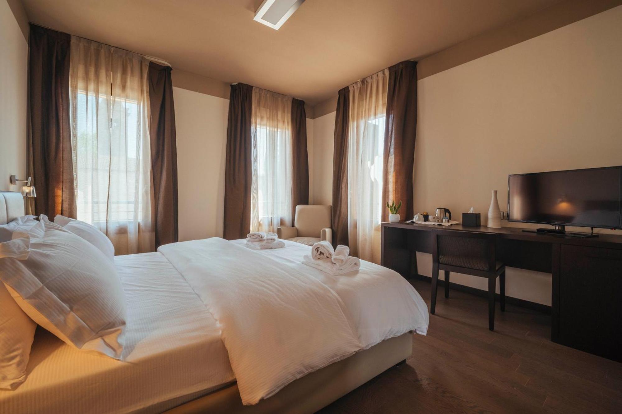 Hotel Palazzo Paradiso Meduna di Livenza Екстериор снимка